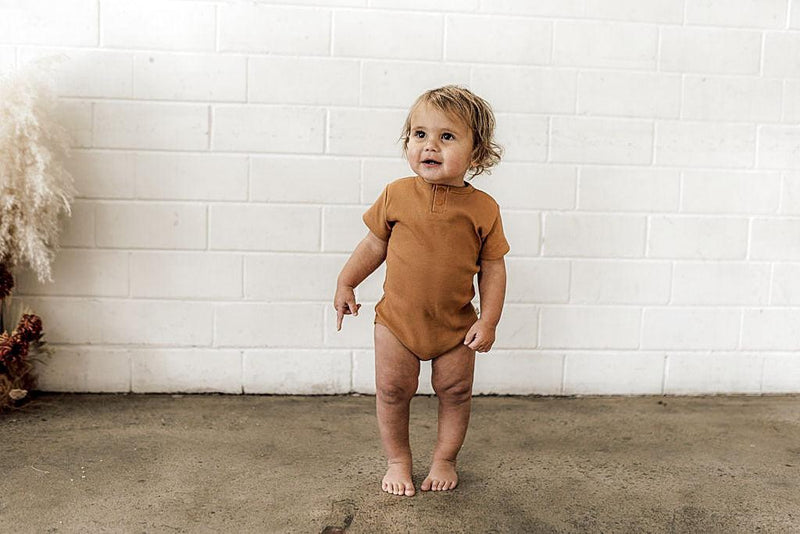 Short Sleeve Bodysuit - Chestnut-BODYSUIT-SNUGGLE HUNNY-Mili & Lilies