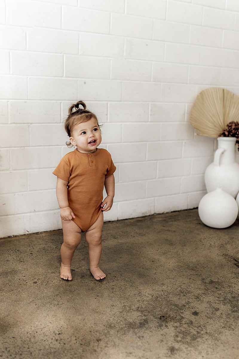 Short Sleeve Bodysuit - Chestnut-BODYSUIT-SNUGGLE HUNNY-Mili & Lilies